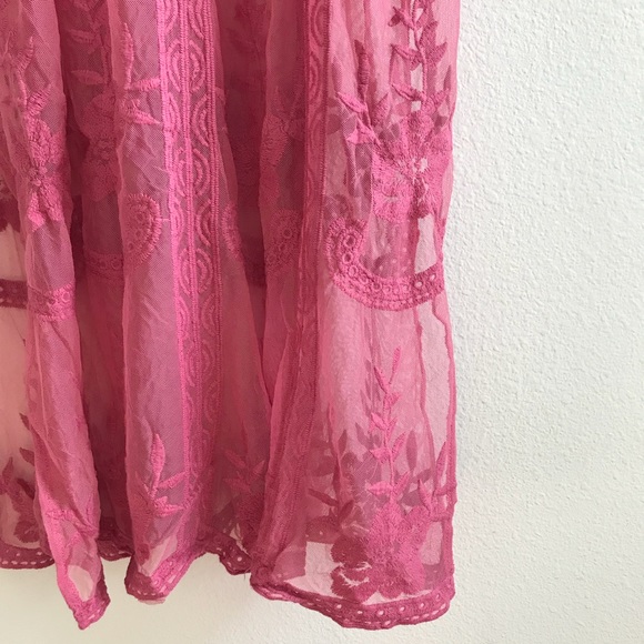 RASPBERRY LACE MAXI DRESS - Picture 3 of 3